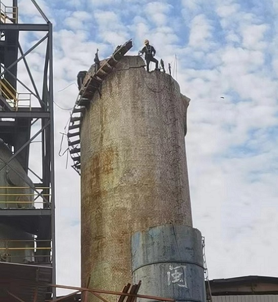 西安烟囱拆除公司资质齐全  安全环保