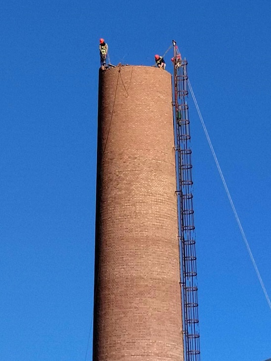 武夷山烟囱拆除公司：专业、高效、精准的拆除服务