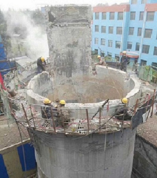 武汉烟囱拆除公司:安全环保双管齐下,共创绿色未来！