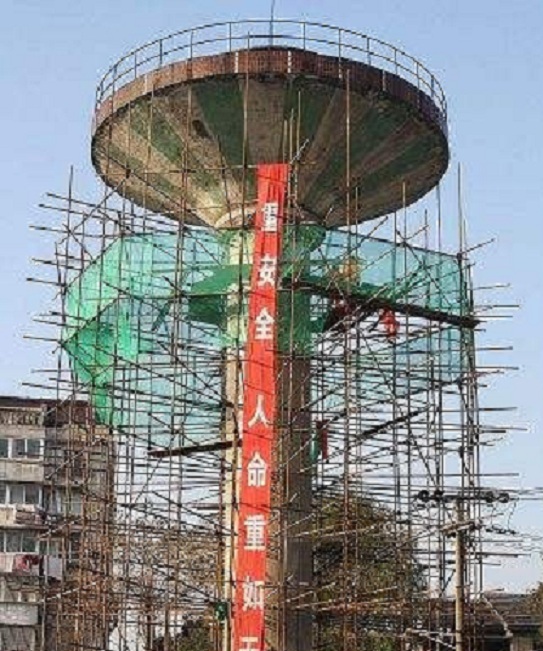 废弃水塔拆除：助力空间更新与环境优化